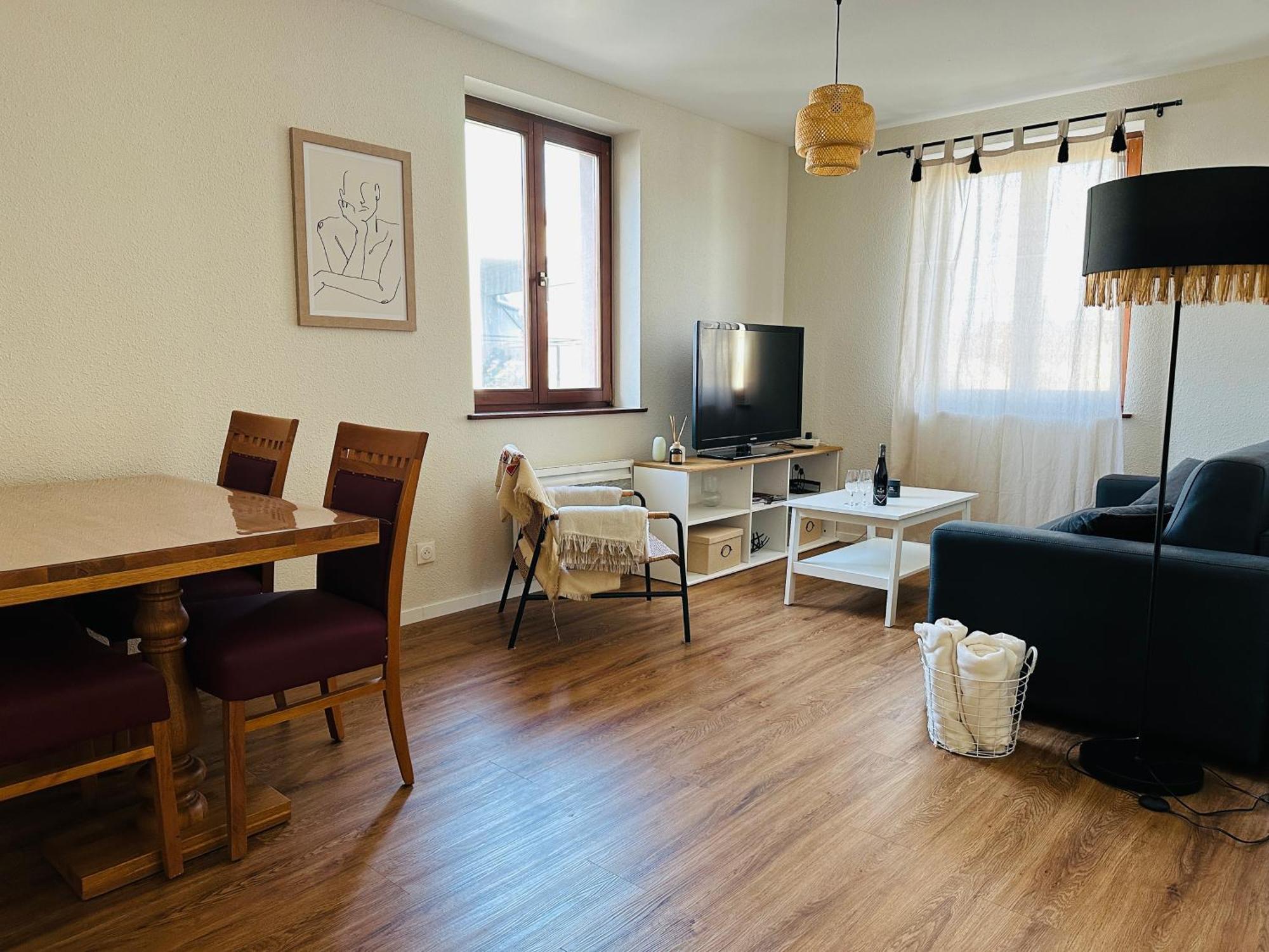 Charmant Appartement 2 Pieces Ostheim Exterior photo